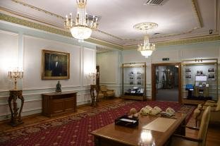 Приемная Президента в первой резиденции Президента Республики Казахстан в новой столице. 1997–2004 годы